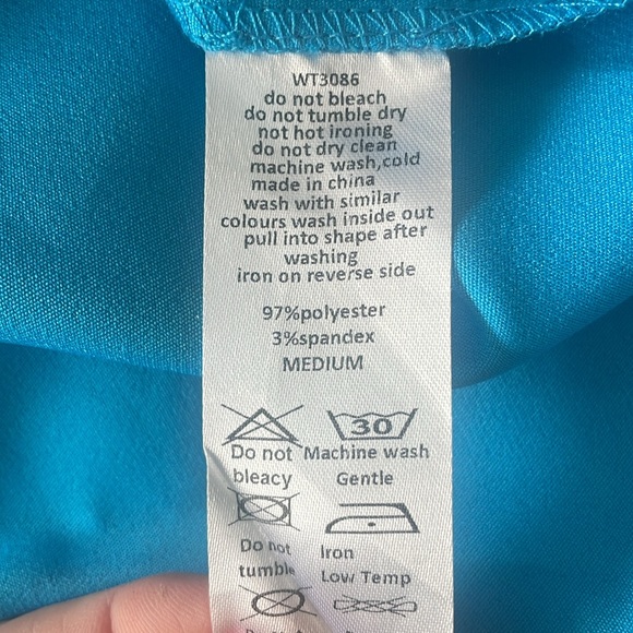 Wanna B Me Medium Aqua Blue Women’s Top - Picture 6 of 9